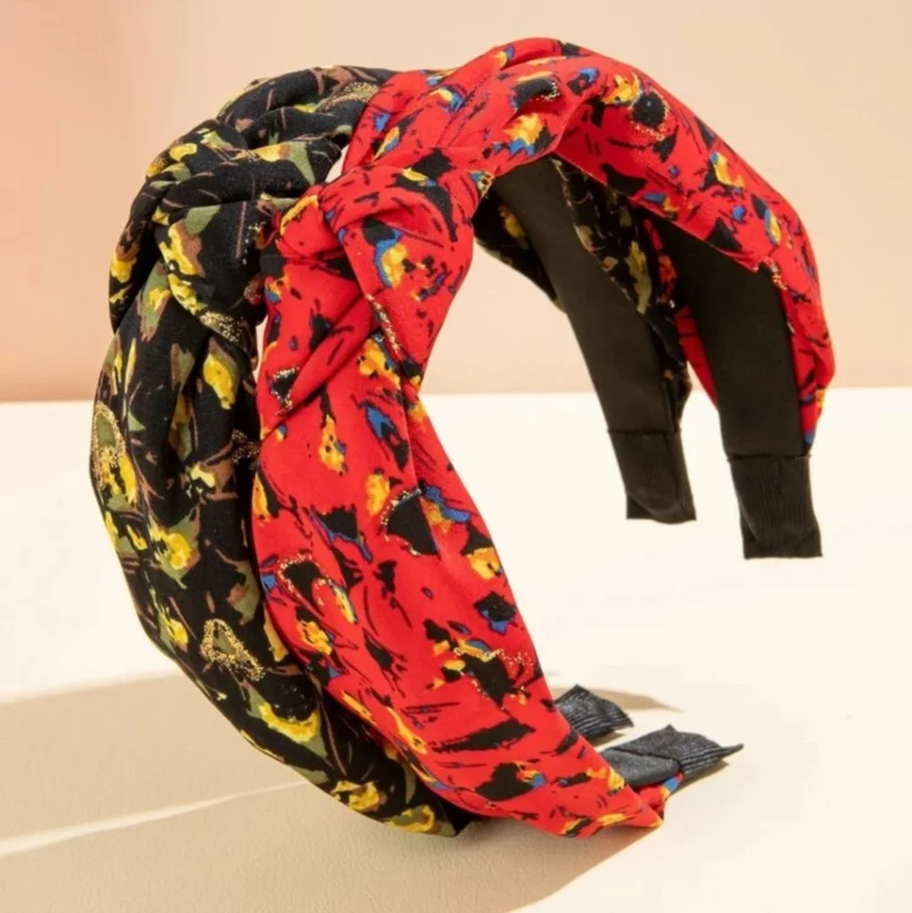 Floral pattern hoop crown